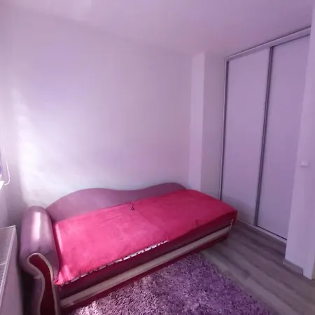 Apartman Ejna Apartamento *